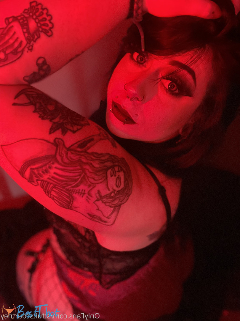 stfuitscourtney #9554263