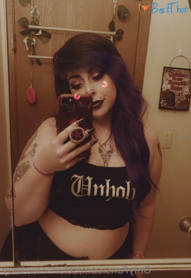 Photo by stfuitscourtney published on December 26,2024 22:14:47 - BestThots