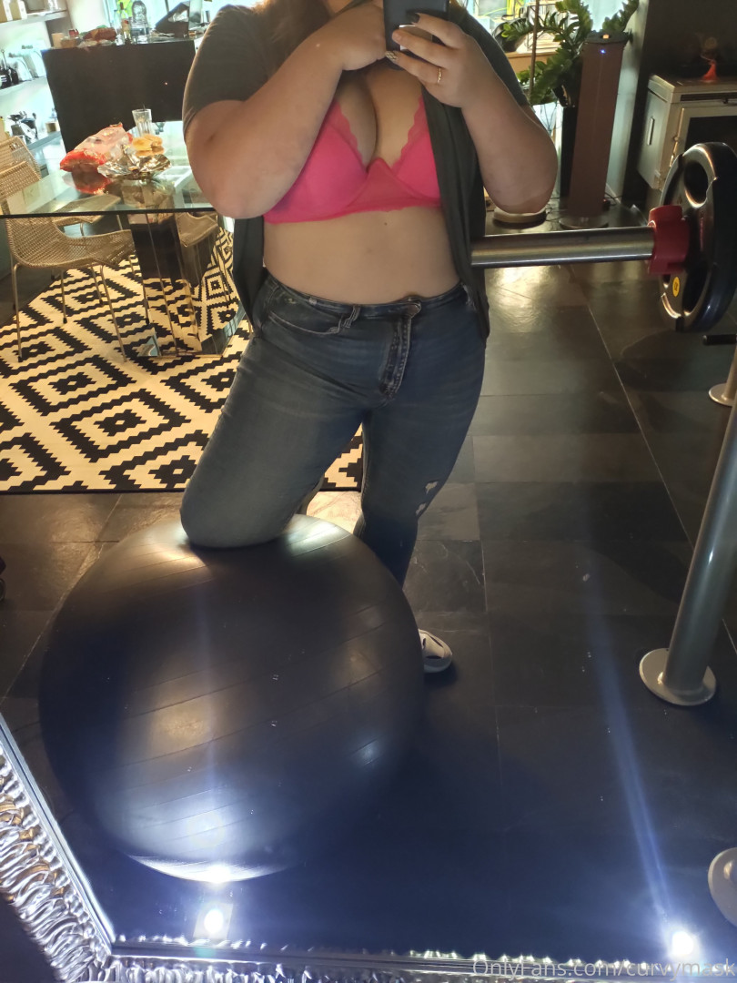 Photo by curvymask published on July 15,2023 11:23:00 - BestThots