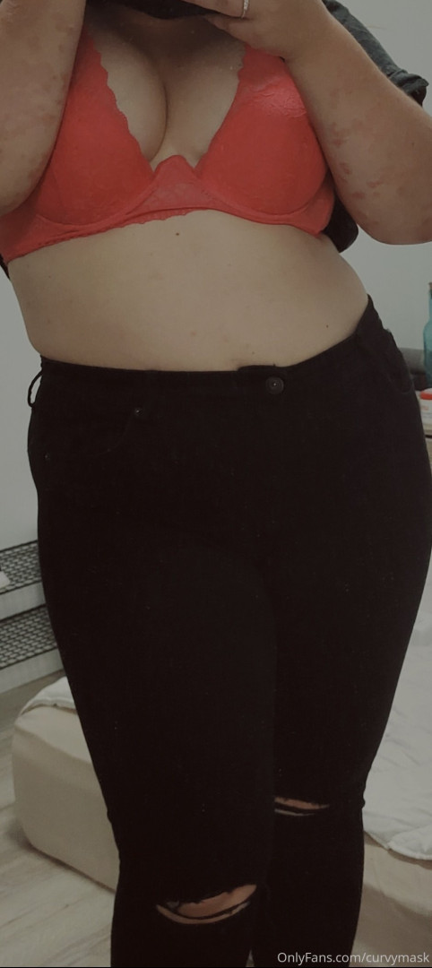 Photo by curvymask published on July 15,2023 11:32:13 - BestThots