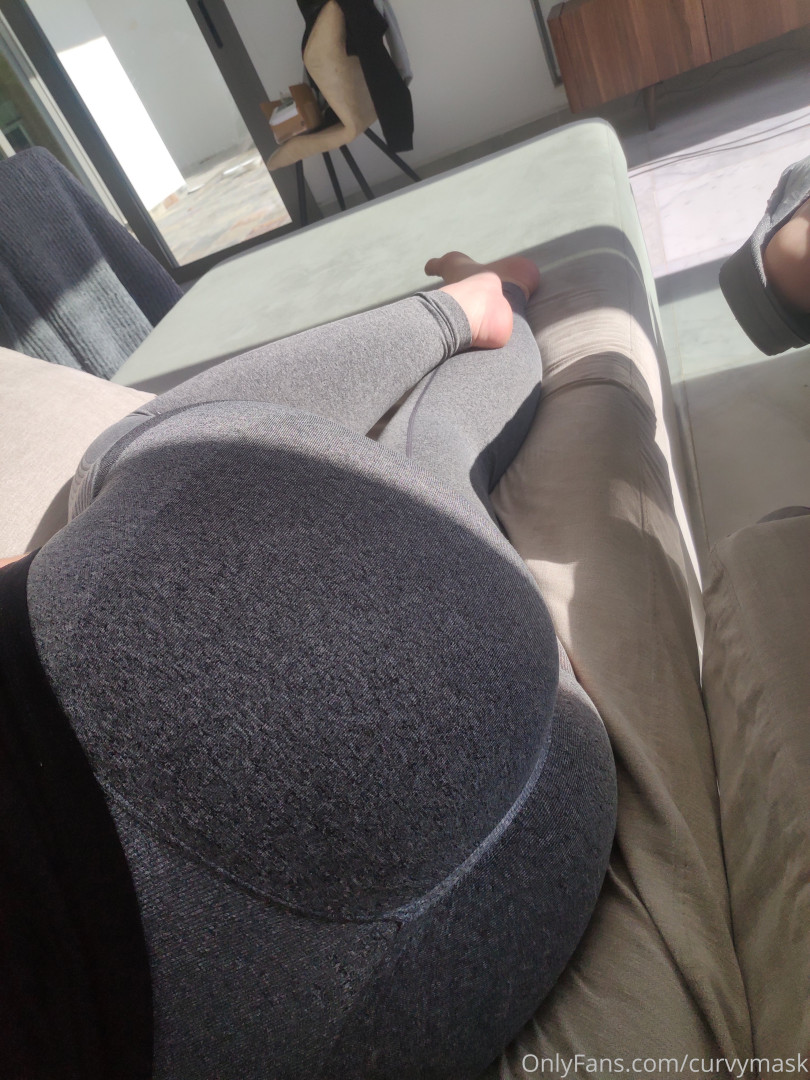 Photo by curvymask published on October 16,2023 23:58:41 - BestThots