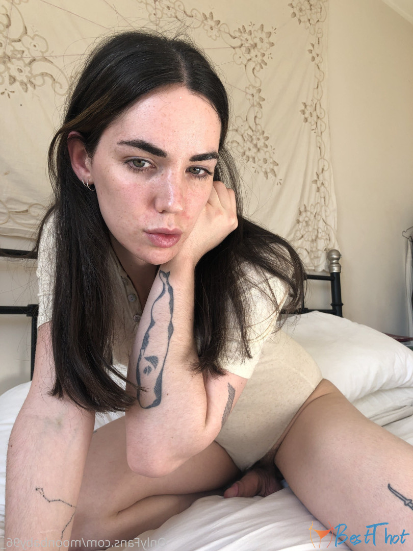 Photo by moonbaby96_ published on December 10,2024 13:17:51 - BestThots