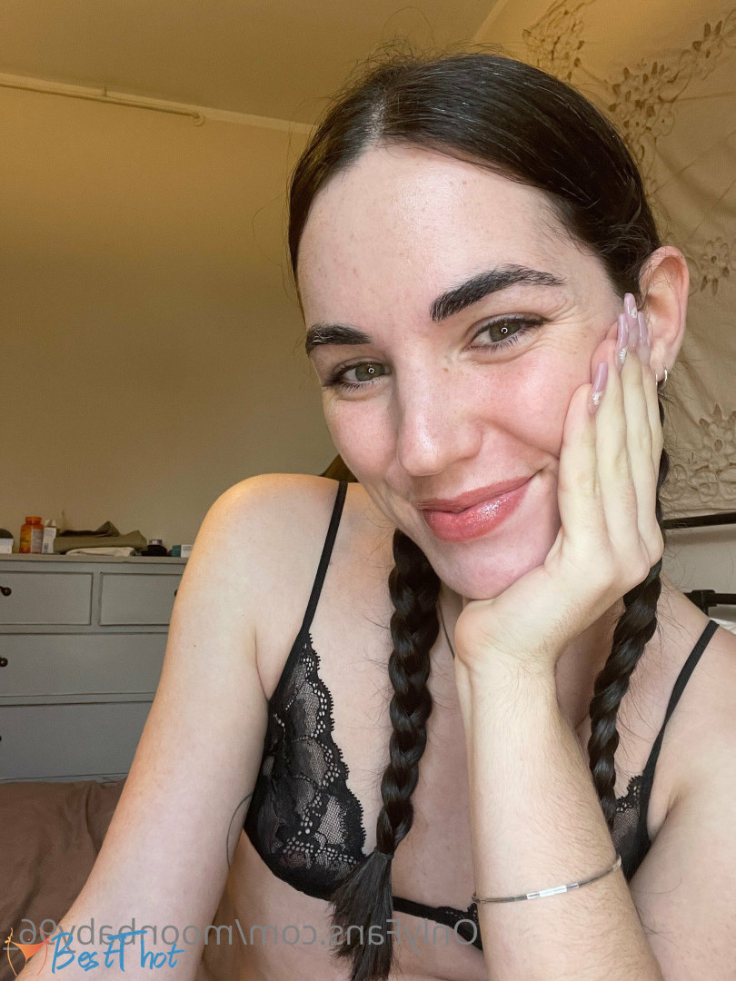 Photo by moonbaby96_ published on December 10,2024 13:18:33 - BestThots