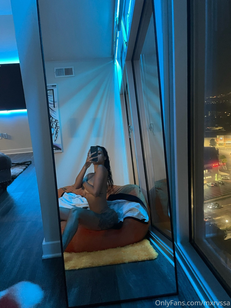 Photo by mxrvssa published on July 6,2023 16:06:54 - BestThots