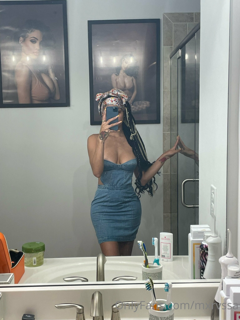 Photo by mxrvssa published on July 6,2023 16:12:54 - BestThots