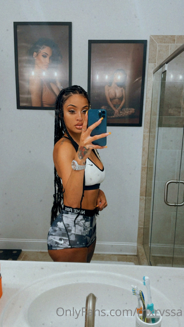 Photo by mxrvssa published on July 6,2023 16:13:07 - BestThots