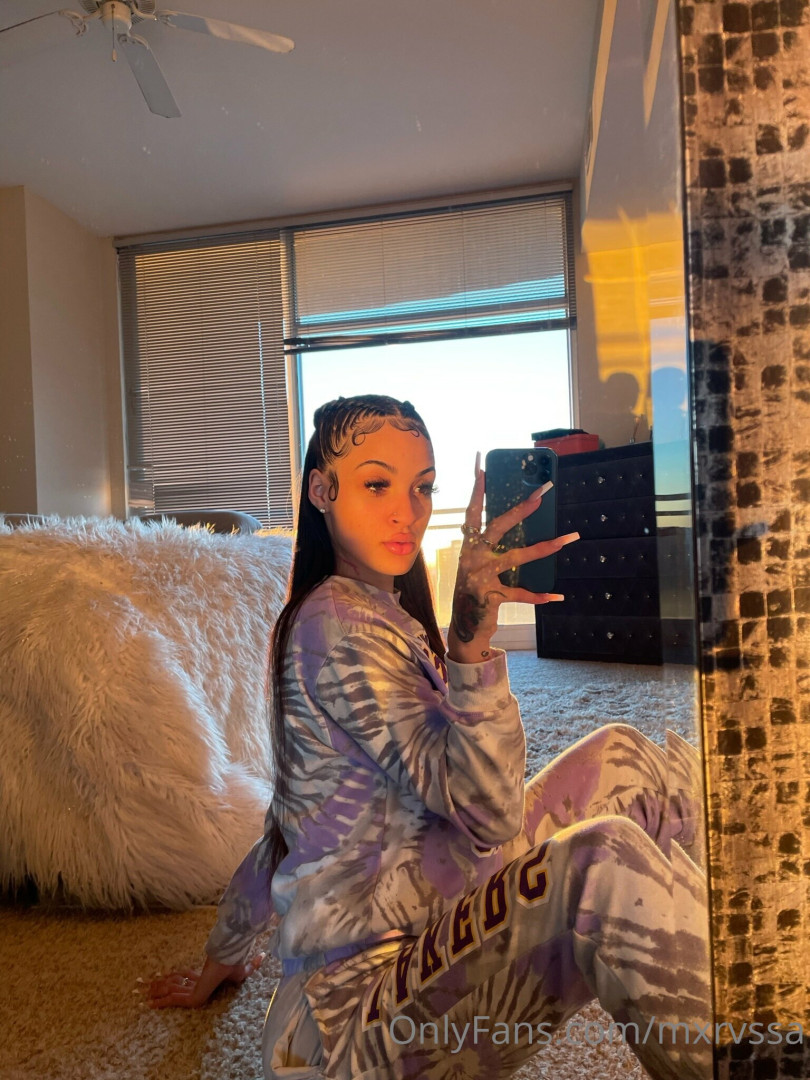 Photo by mxrvssa published on July 6,2023 16:16:36 - BestThots