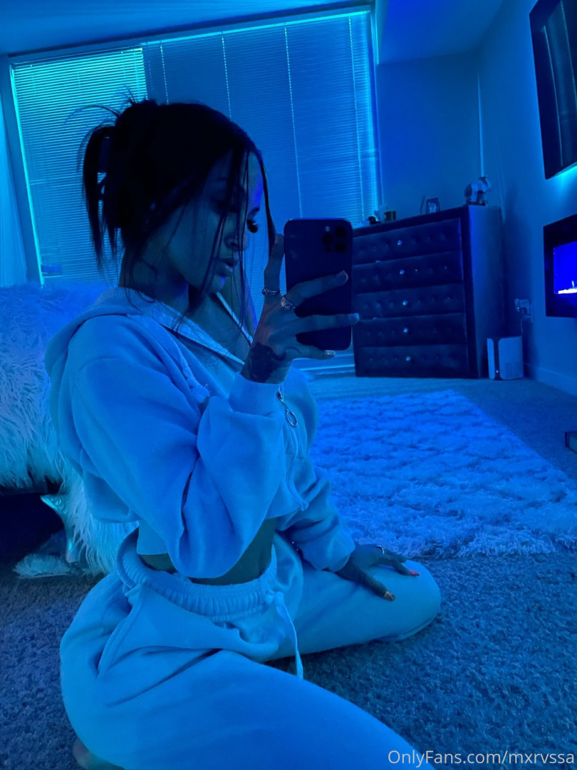 Photo by mxrvssa published on July 6,2023 16:21:21 - BestThots