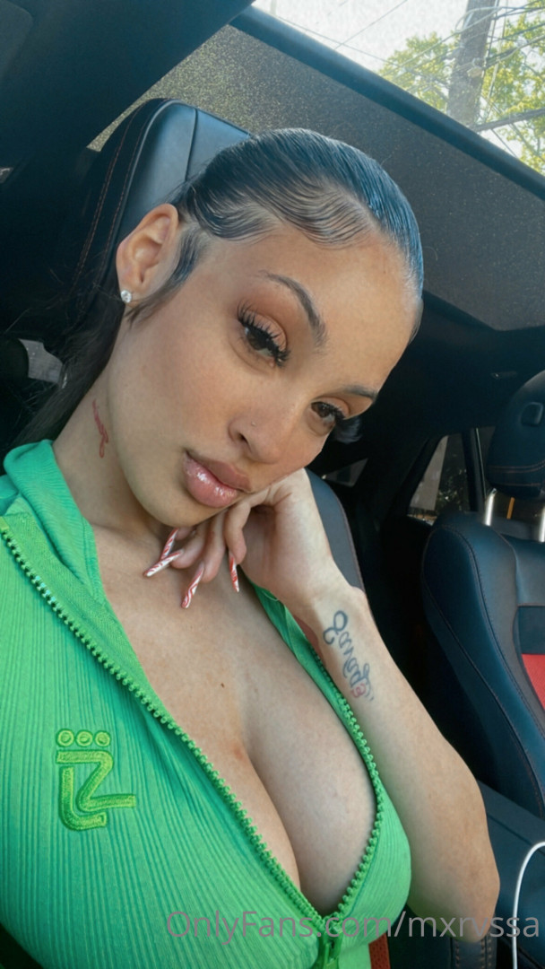 Photo by mxrvssa published on July 6,2023 16:55:17 - BestThots
