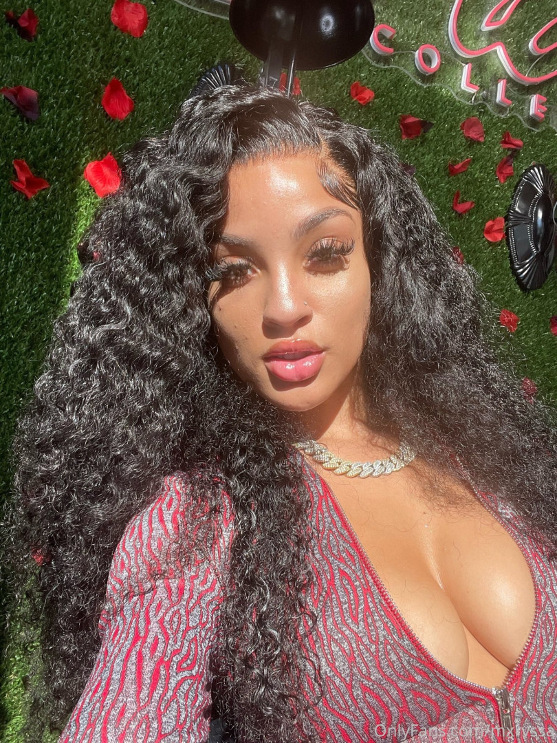 Photo by mxrvssa published on July 6,2023 16:56:44 - BestThots