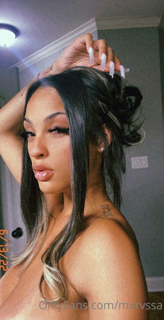 Photo by mxrvssa published on July 6,2023 16:57:20 - BestThots