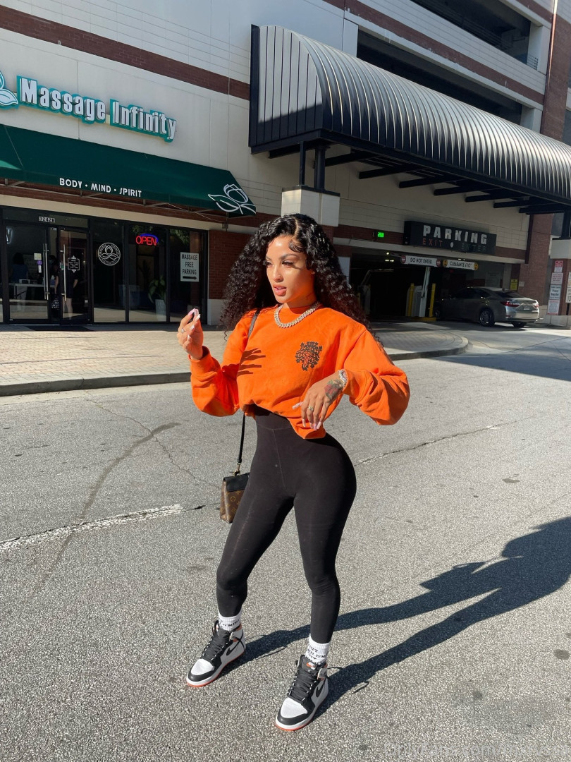 Photo by mxrvssa published on July 6,2023 17:01:13 - BestThots
