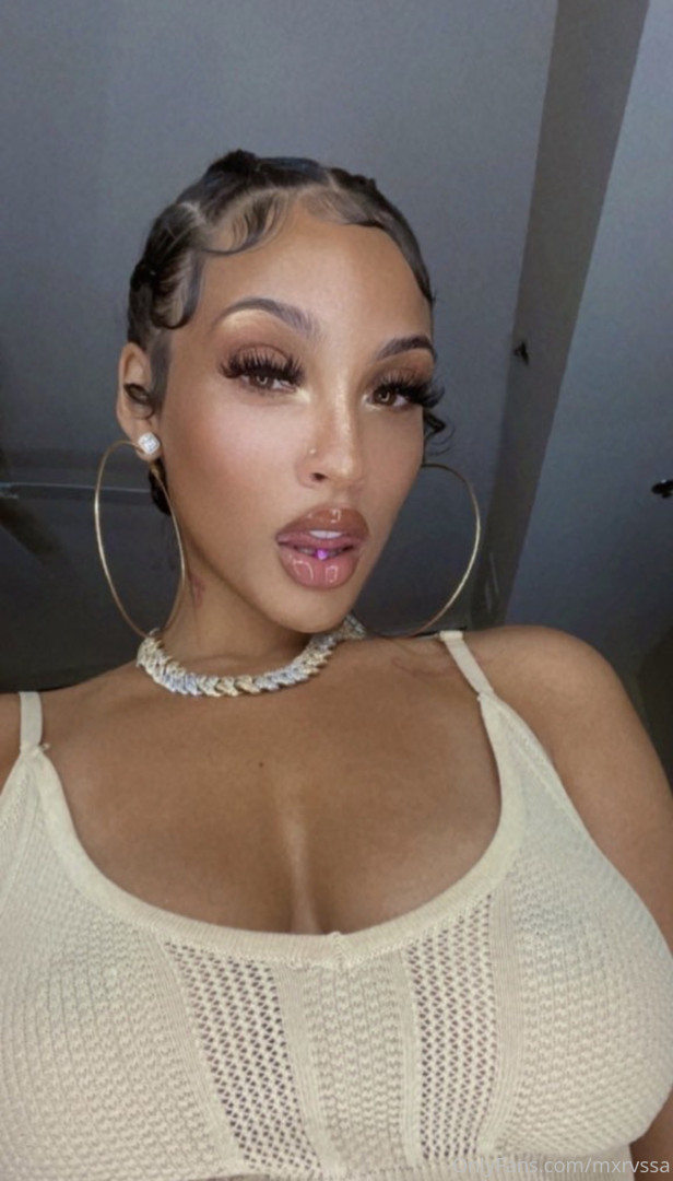 Photo by mxrvssa published on July 6,2023 17:02:00 - BestThots