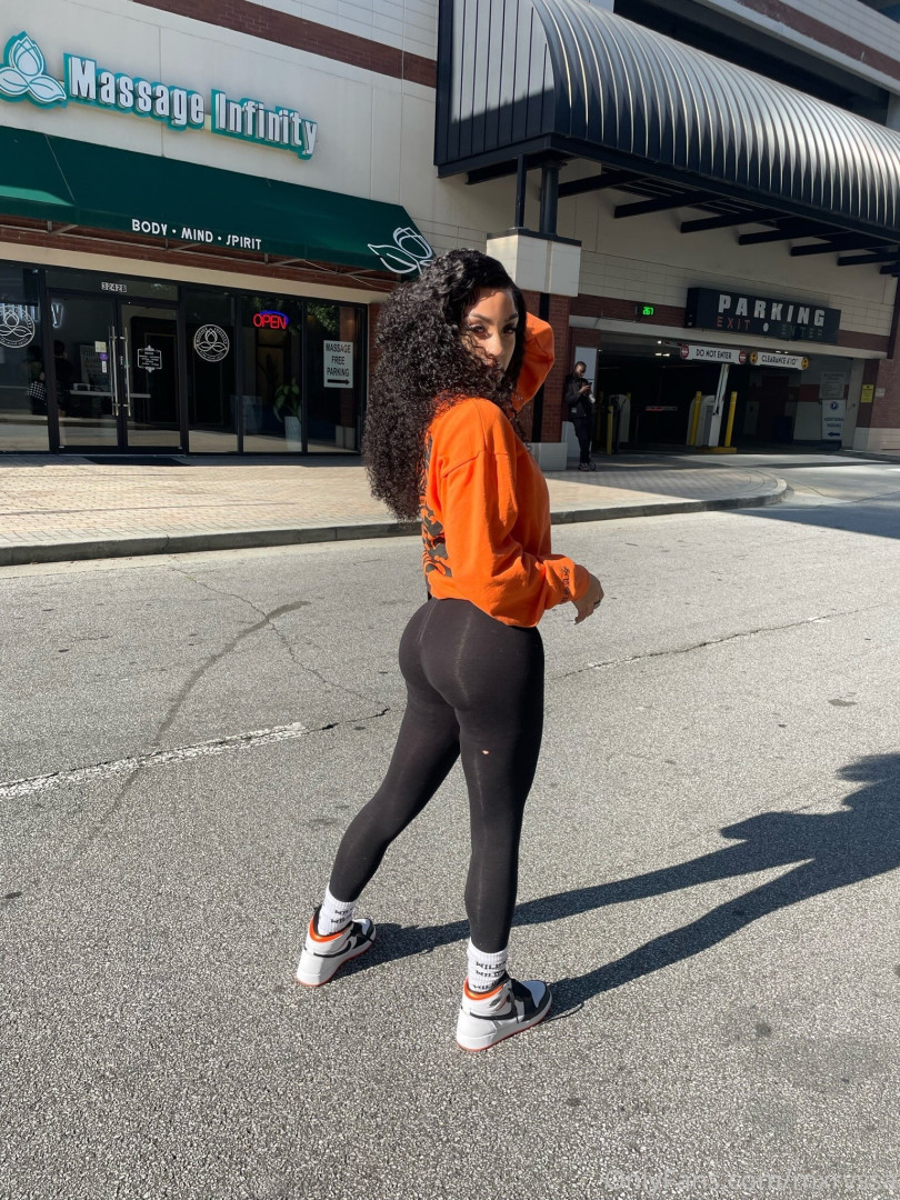 Photo by mxrvssa published on July 6,2023 17:06:50 - BestThots