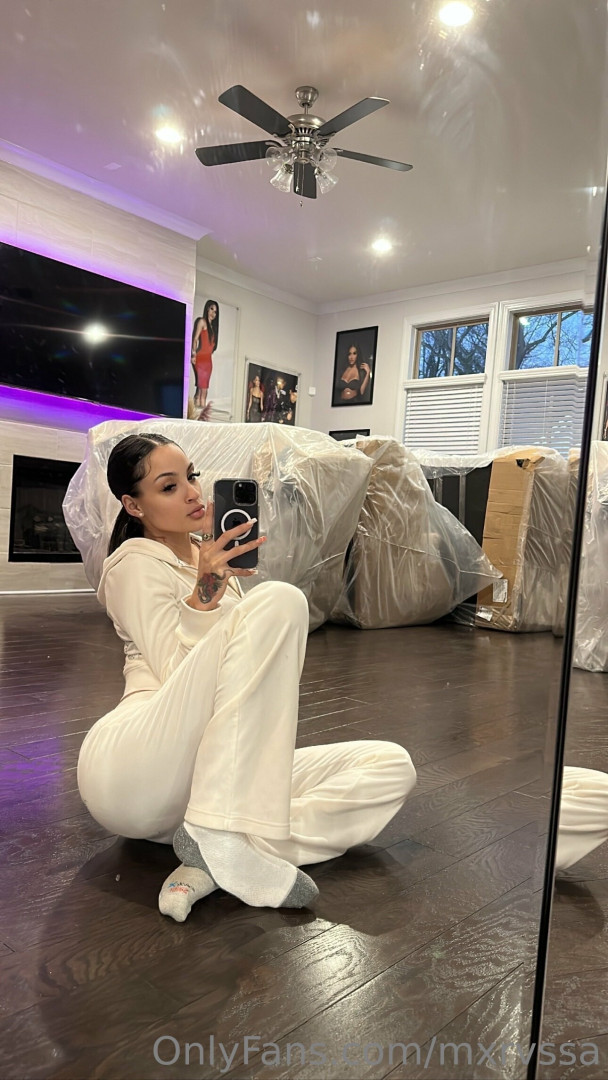 Photo by mxrvssa published on July 6,2023 17:07:25 - BestThots