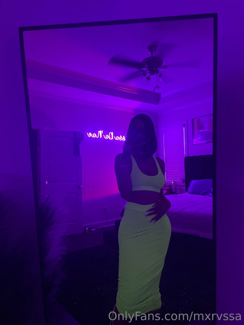 Photo by mxrvssa published on July 6,2023 17:09:21 - BestThots
