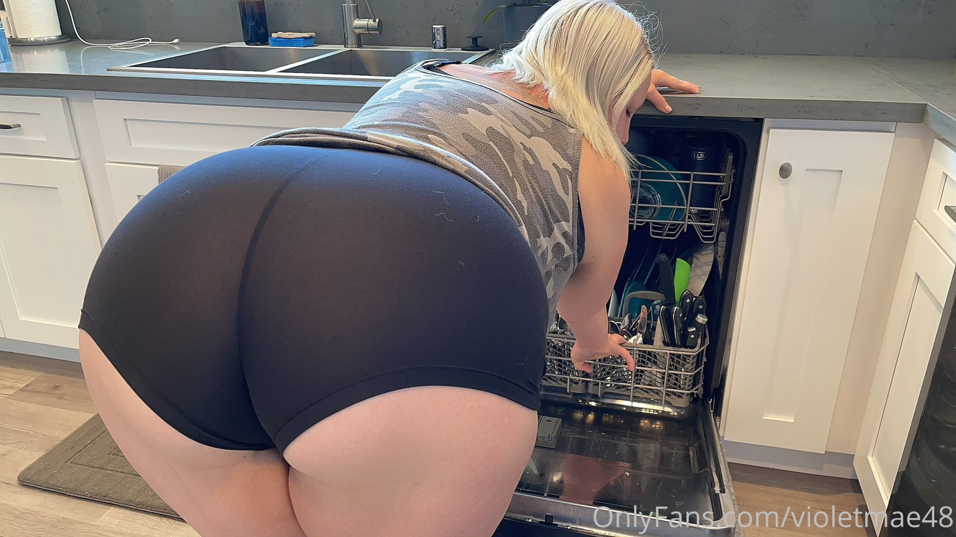 Photo by violetmae48 published on June 4,2023 00:35:14 - BestThots