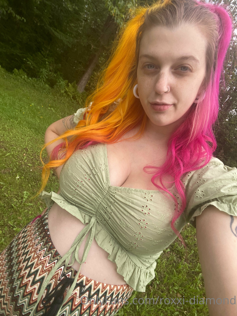 Photo by roxxi-diamond published on June 25,2023 12:40:10 - BestThots