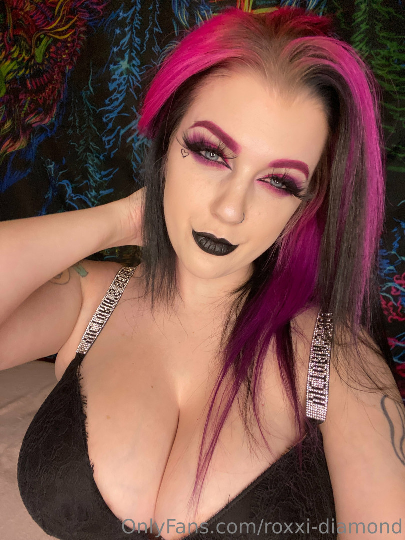 Photo by roxxi-diamond published on June 25,2023 12:41:22 - BestThots