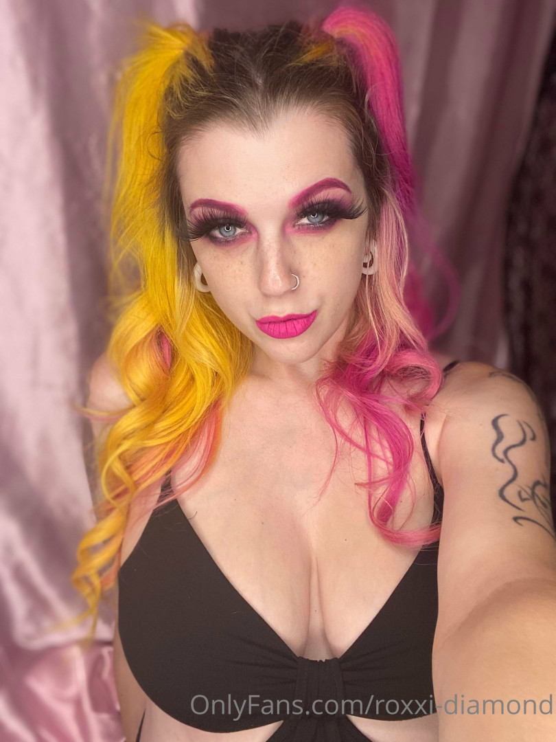 Photo by roxxi-diamond published on June 25,2023 12:41:50 - BestThots