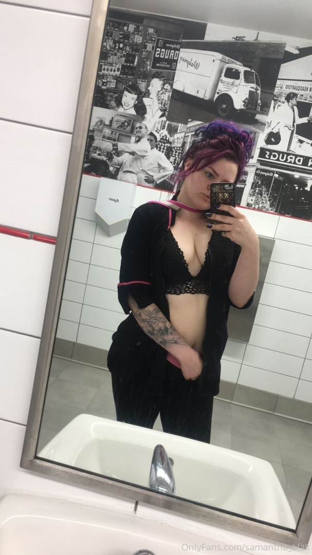 Photo by gothnexxxtdoor published on October 11,2023 02:49:03 - BestThots