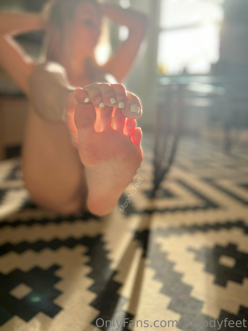 Photo by moodyfeet published on August 20,2023 06:34:51 - BestThots