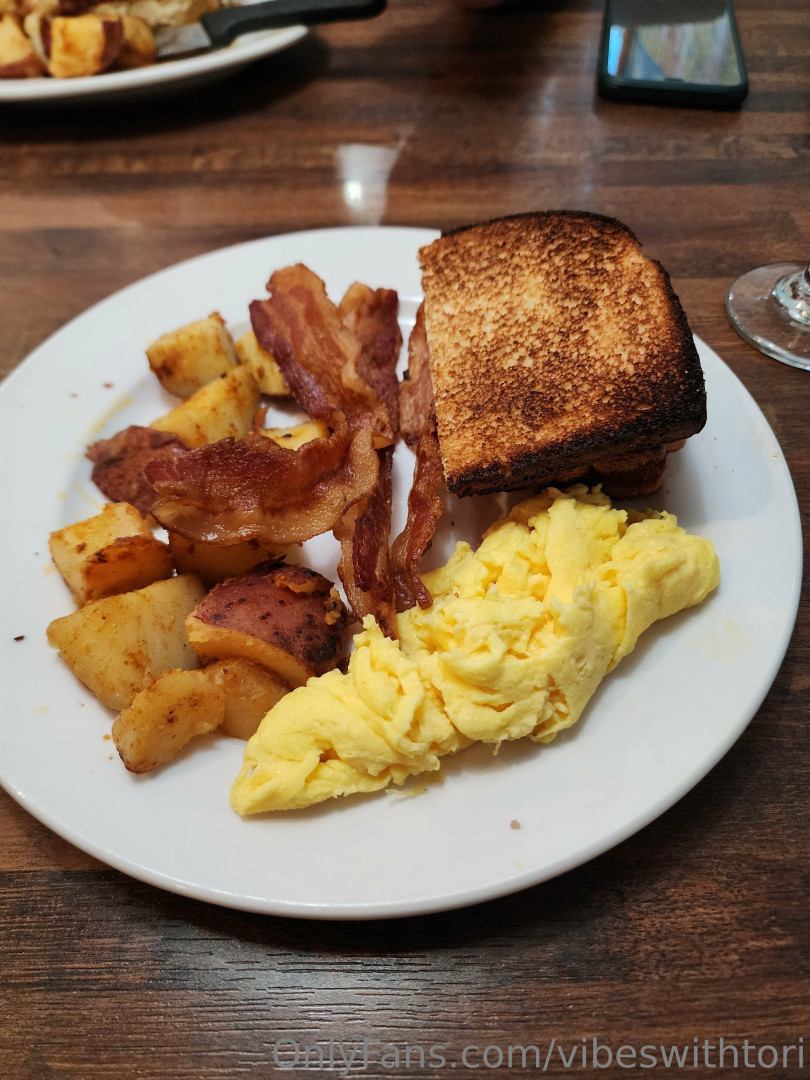 Photo by vibeswithtori published on May 12,2023 20:08:23 - BestThots