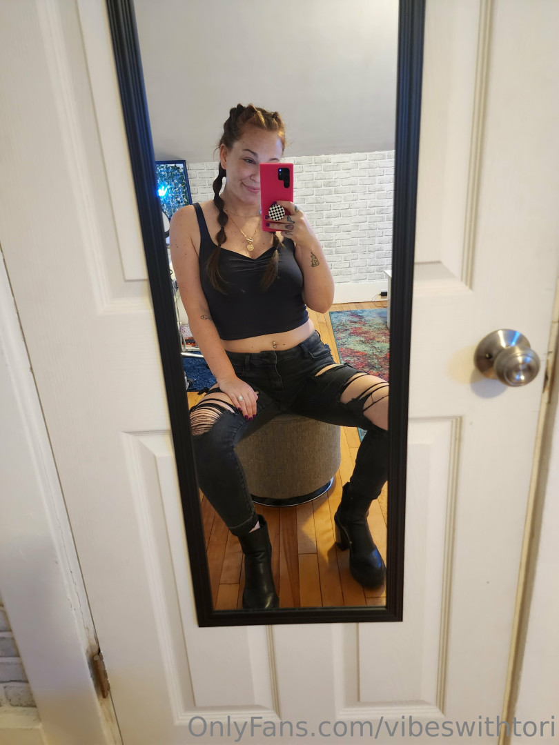 Photo by vibeswithtori published on May 12,2023 20:09:11 - BestThots