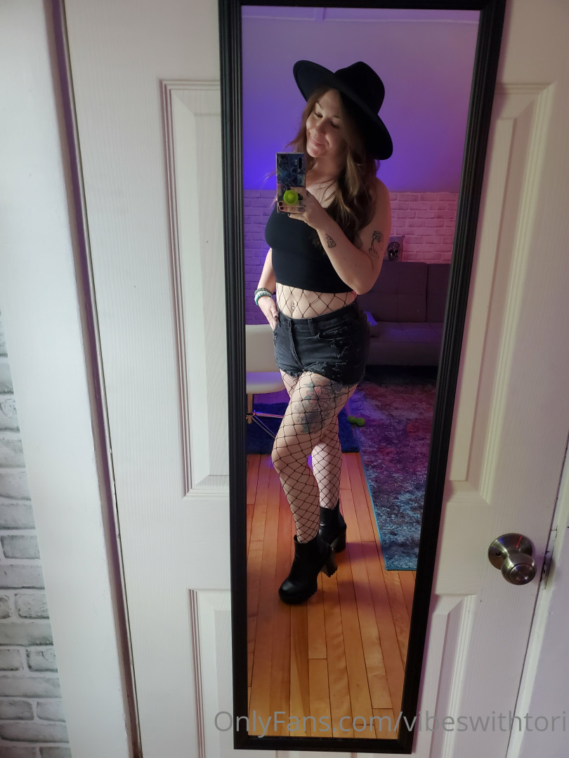 Photo by vibeswithtori published on May 12,2023 20:09:54 - BestThots