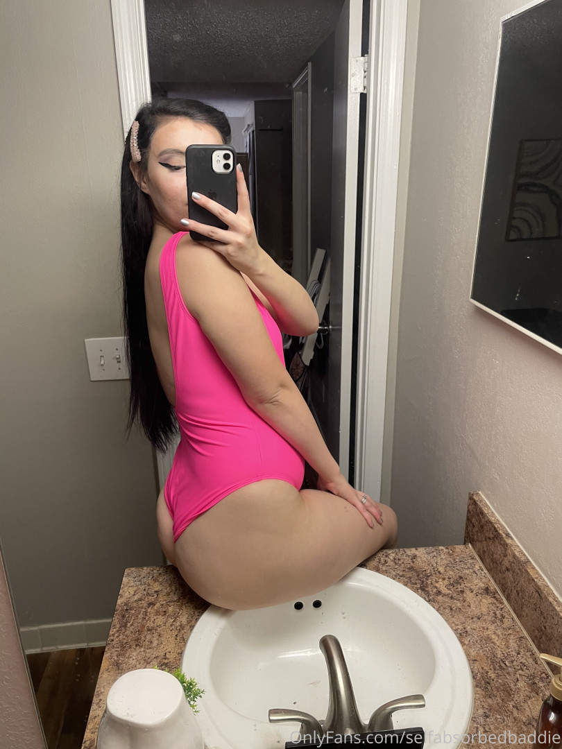 Photo by selfabsorbedbaddie published on October 12,2023 17:59:36 - BestThots