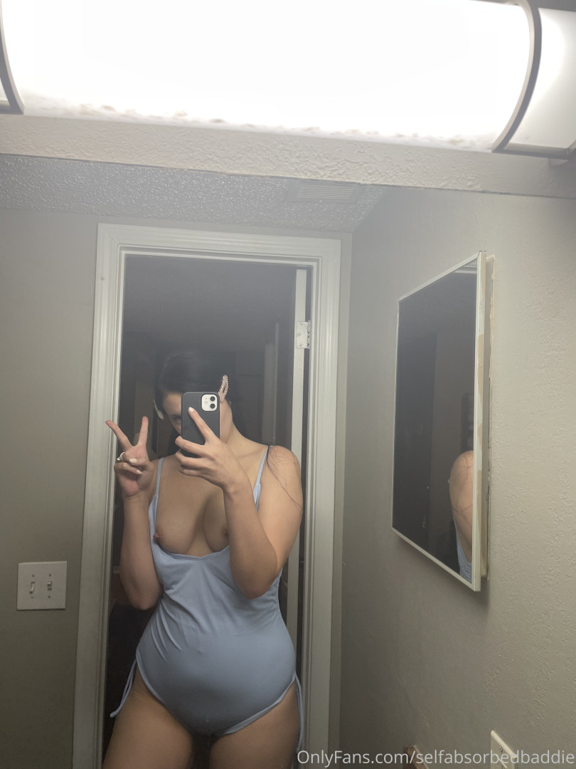 Photo by selfabsorbedbaddie published on October 12,2023 18:20:06 - BestThots
