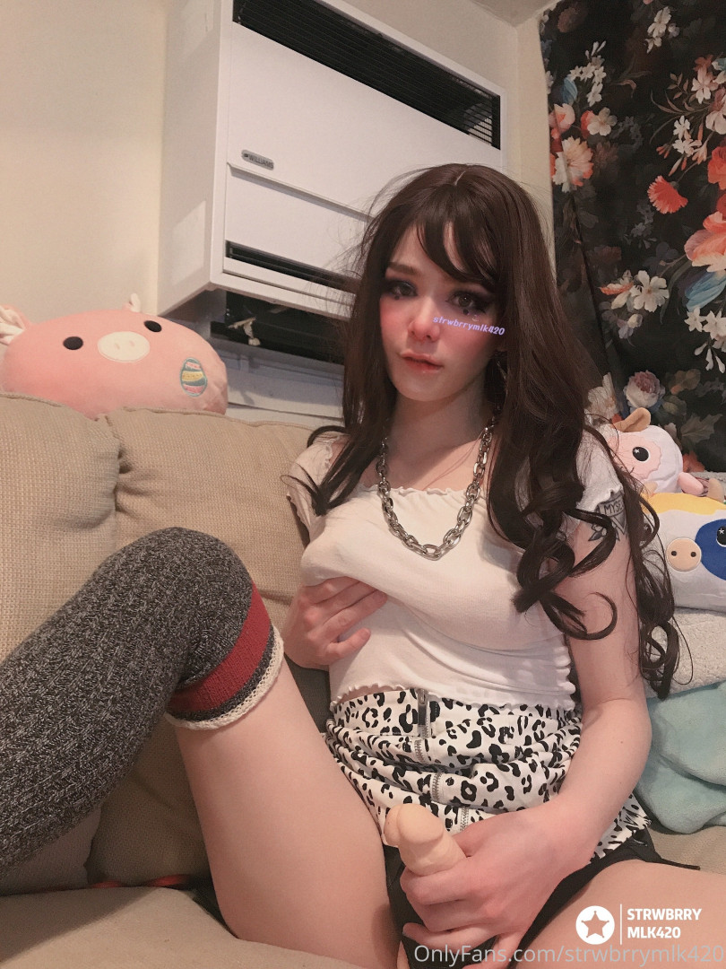 Photo by strwbrrymlk420 published on June 13,2023 11:15:27 - BestThots
