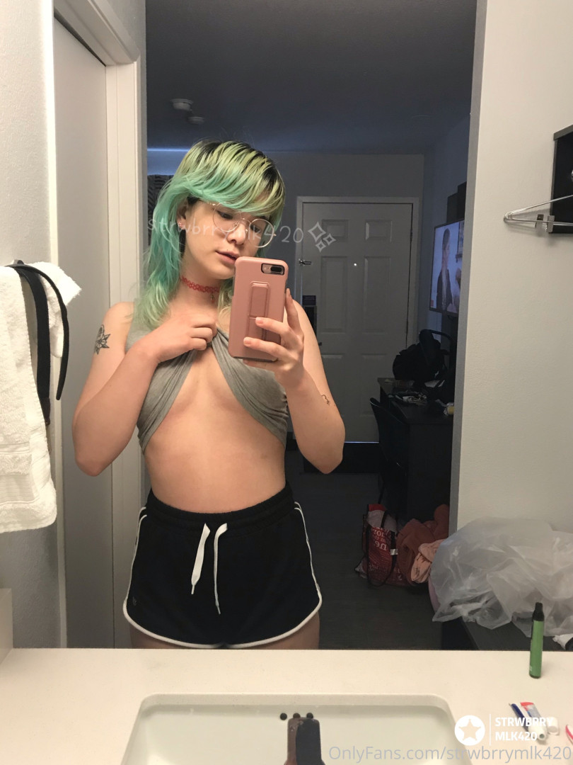 Photo by strwbrrymlk420 published on June 13,2023 11:30:37 - BestThots