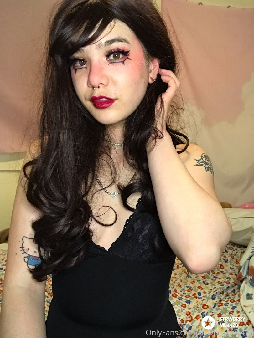 Photo by strwbrrymlk420 published on June 13,2023 11:31:53 - BestThots
