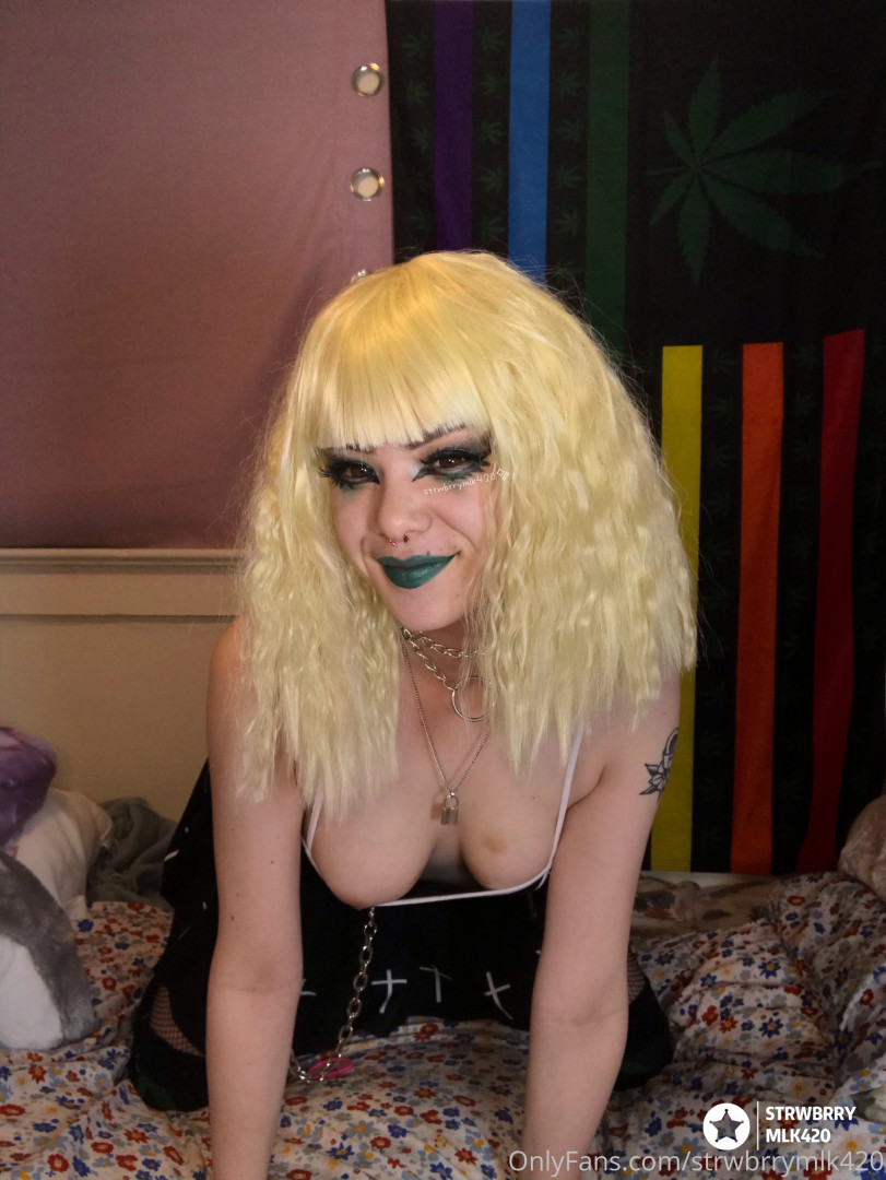 Photo by strwbrrymlk420 published on June 13,2023 11:36:47 - BestThots