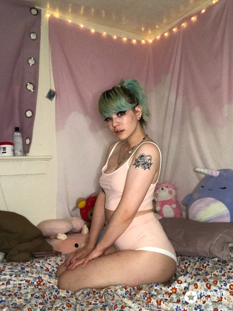 Photo by strwbrrymlk420 published on June 13,2023 11:37:19 - BestThots