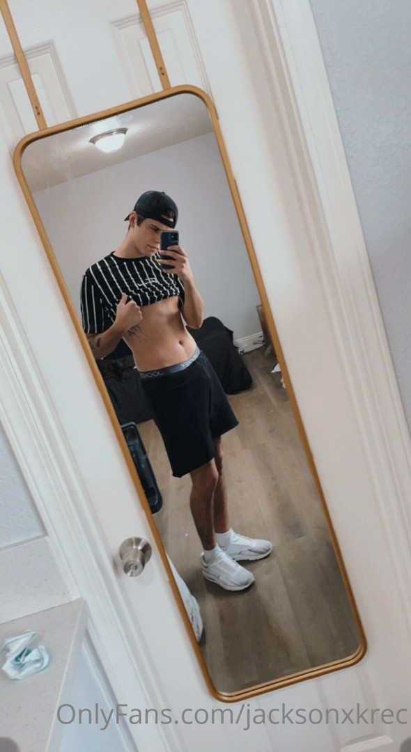 Photo by jacksonxkrec published on October 15,2023 01:19:52 - BestThots