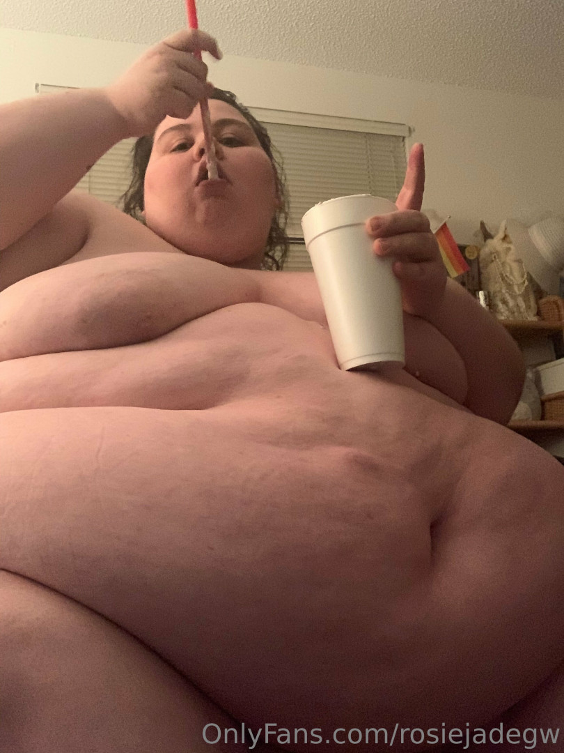 Photo by rosiejadegw published on May 18,2023 17:29:27 - BestThots