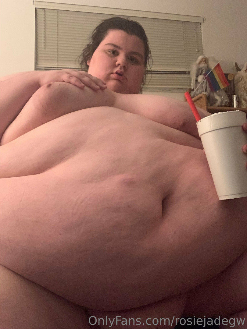 Photo by rosiejadegw published on May 18,2023 17:29:36 - BestThots