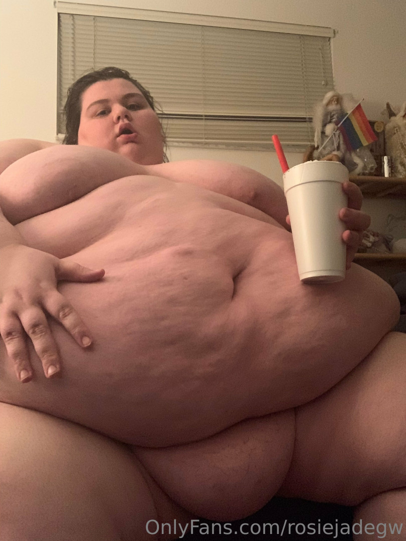 Photo by rosiejadegw published on May 18,2023 17:29:38 - BestThots