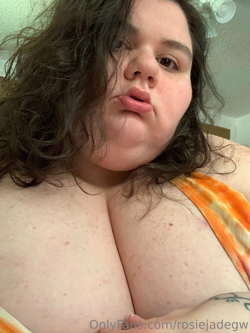 Photo by rosiejadegw published on May 18,2023 17:29:43 - BestThots