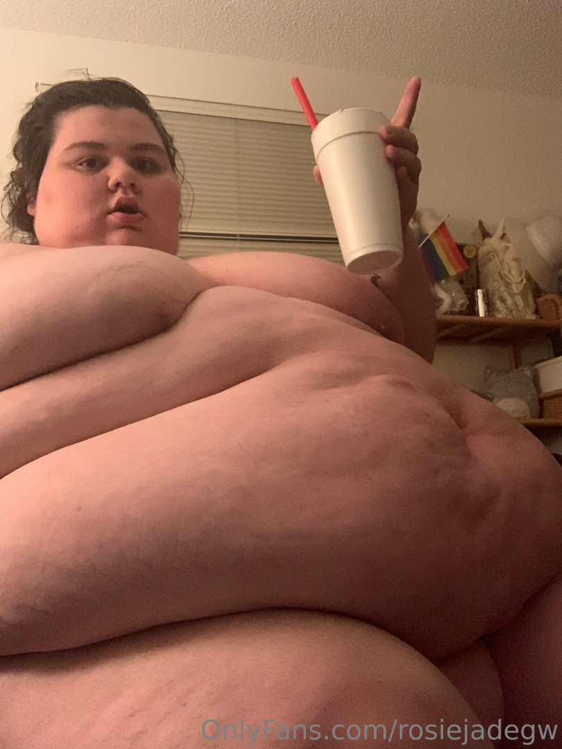 Photo by rosiejadegw published on May 18,2023 17:30:06 - BestThots