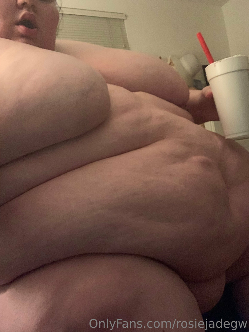 Photo by rosiejadegw published on May 18,2023 17:30:24 - BestThots