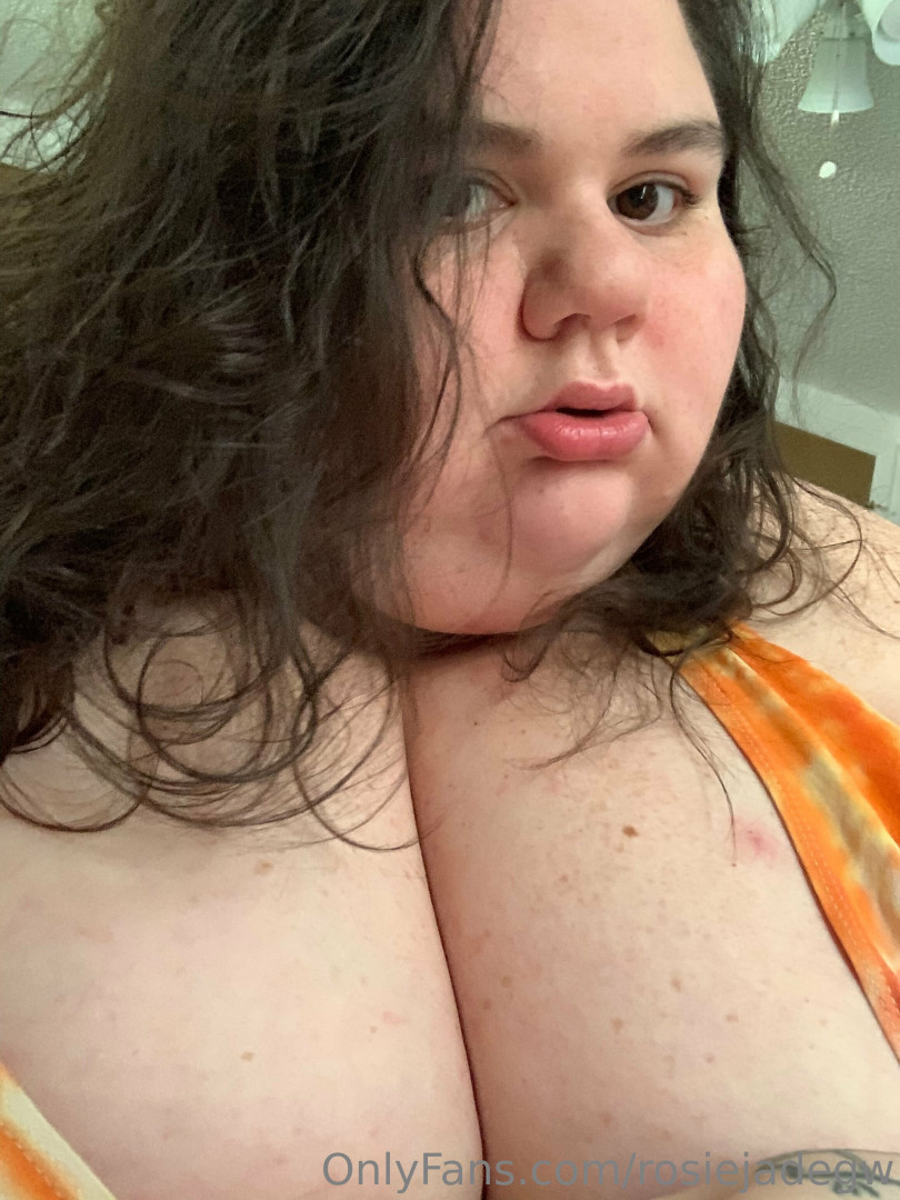 Photo by rosiejadegw published on May 18,2023 17:30:29 - BestThots