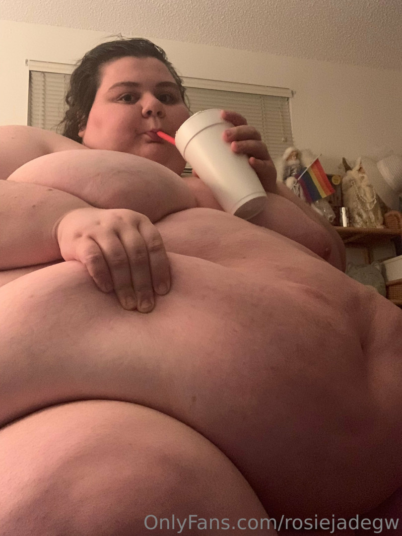 Photo by rosiejadegw published on May 18,2023 17:30:35 - BestThots