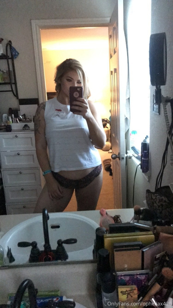 Photo by opheliax420 published on October 13,2023 08:59:24 - BestThots