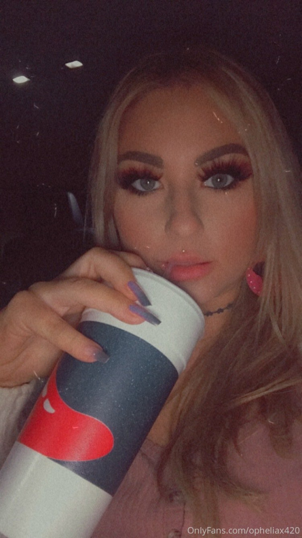 Photo by opheliax420 published on October 13,2023 09:11:34 - BestThots