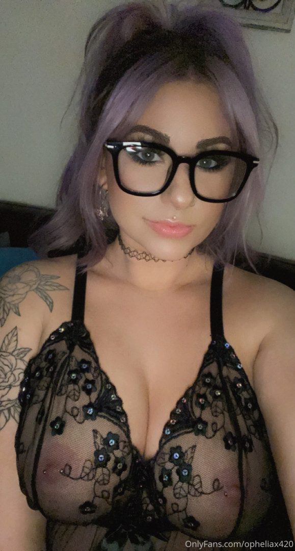 Photo by opheliax420 published on October 13,2023 10:09:16 - BestThots