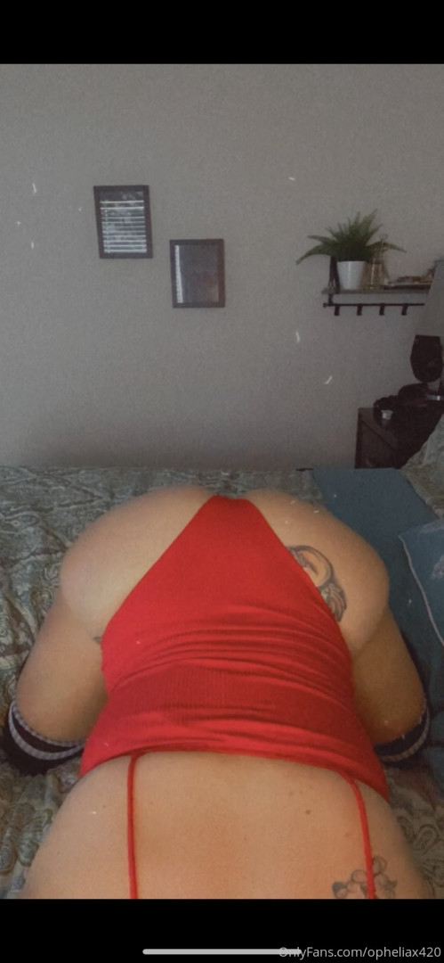 Photo by opheliax420 published on October 13,2023 12:52:41 - BestThots