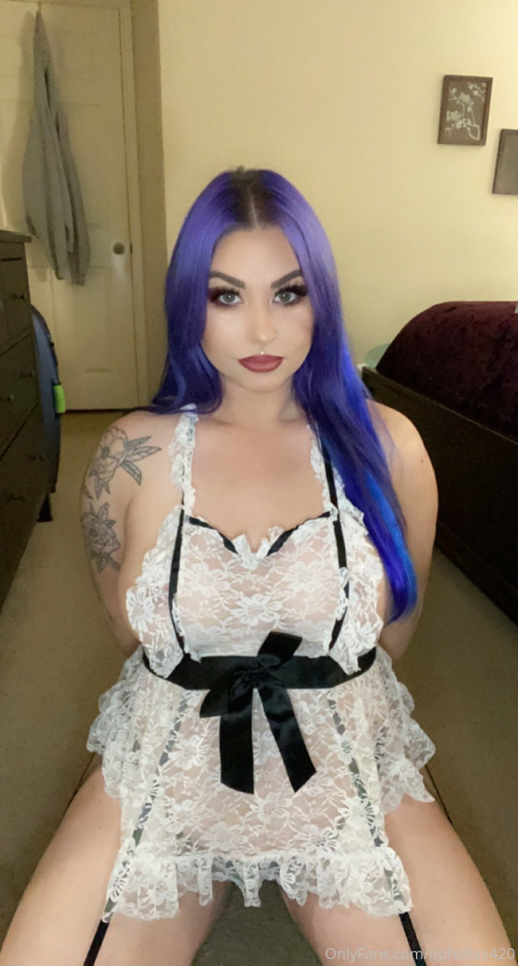 Photo by opheliax420 published on October 13,2023 14:34:44 - BestThots